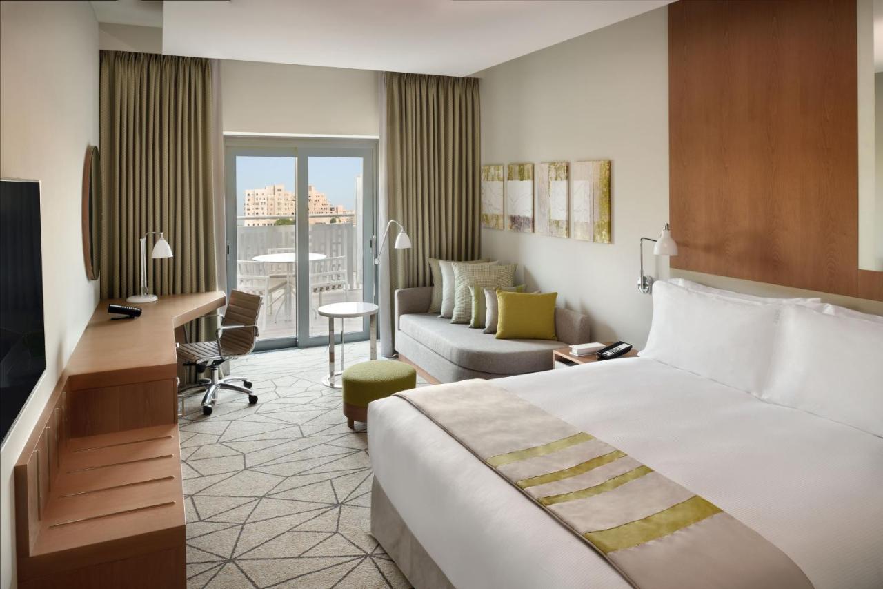 Holiday Inn & Suites Dubai Festival City