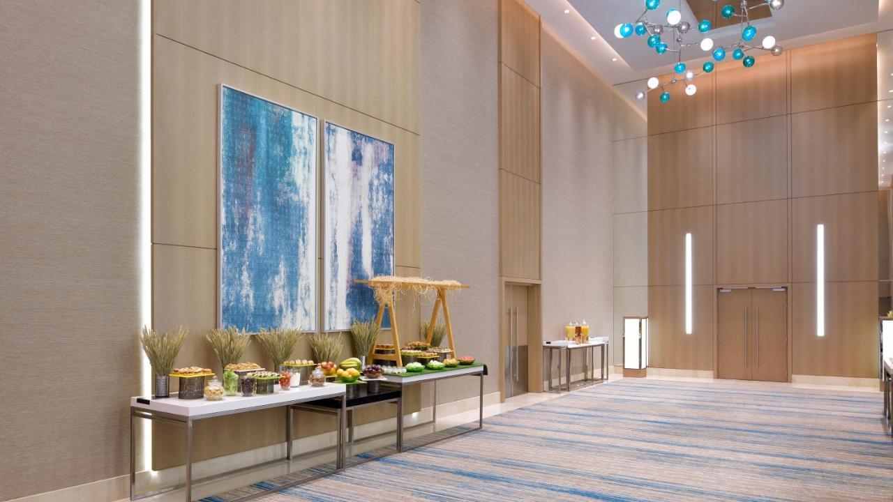 Holiday Inn & Suites Dubai Festival City