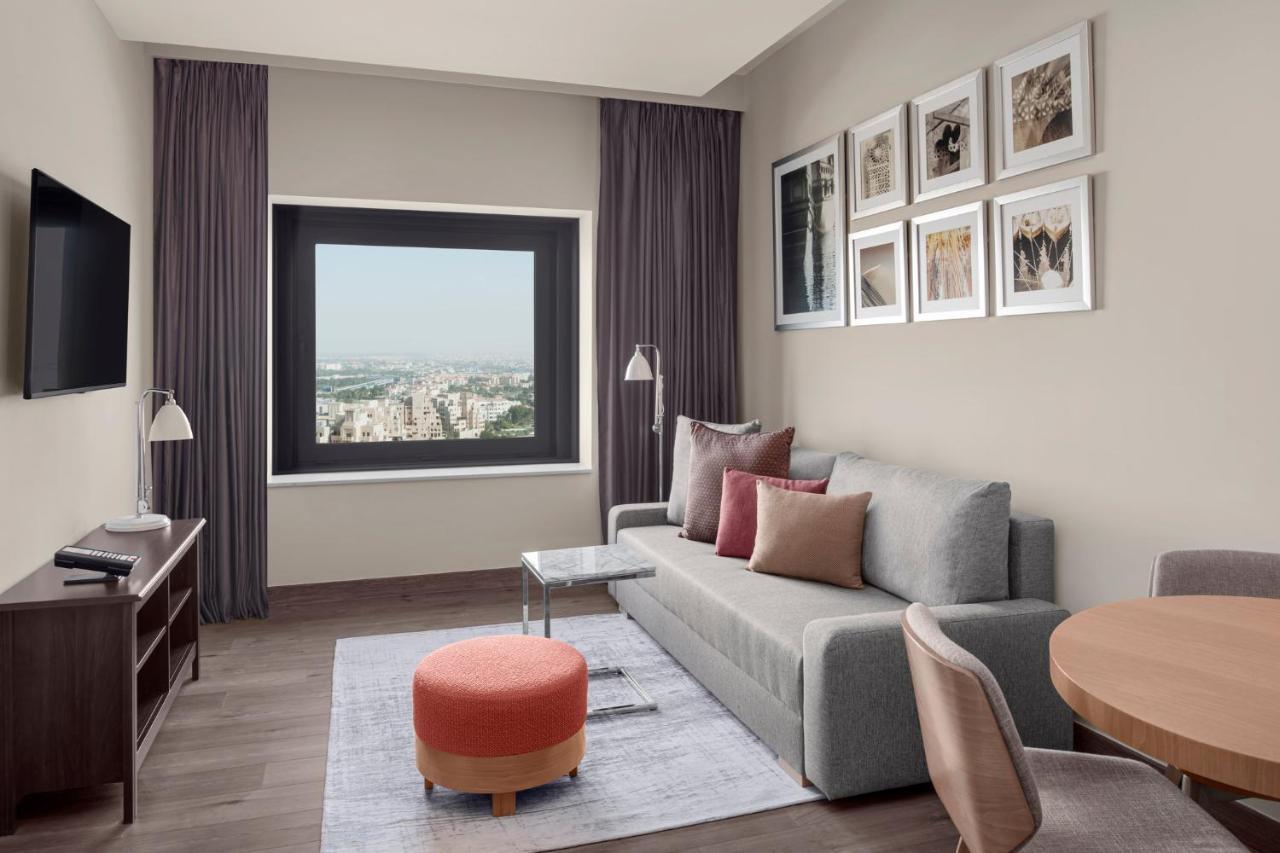 Holiday Inn & Suites Dubai Festival City