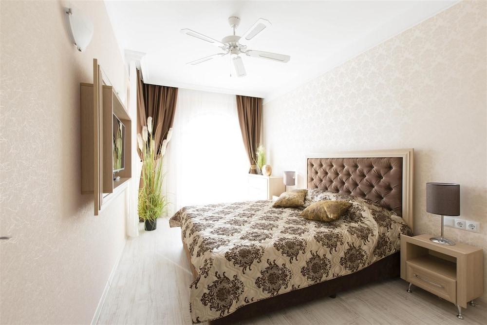 Harmony Suites 2 & 3