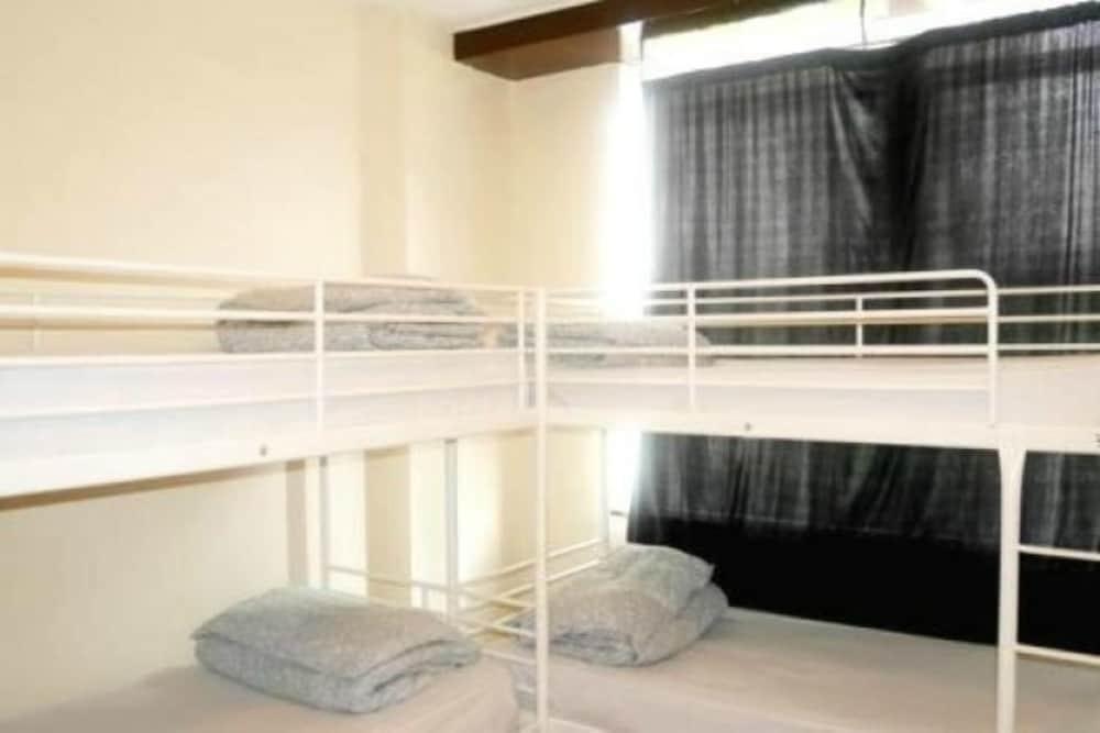 Kensal Green Backpackers