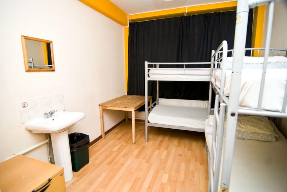 Kensal Green Backpackers