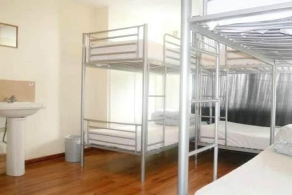 Kensal Green Backpackers