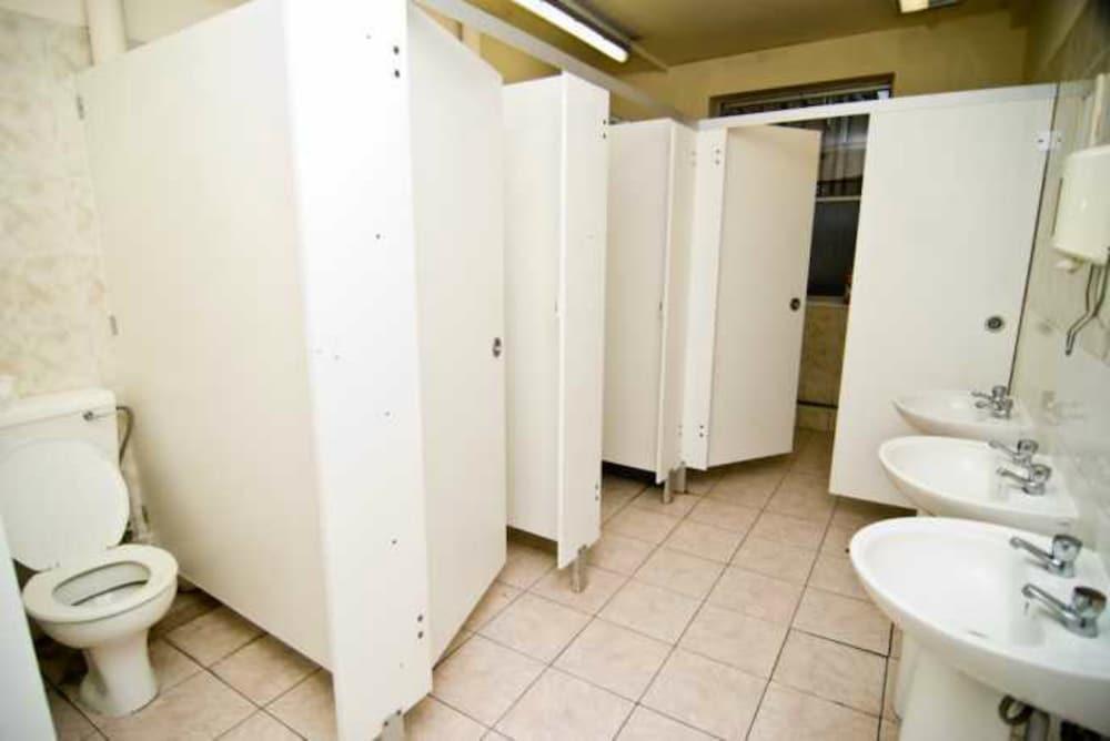 Kensal Green Backpackers