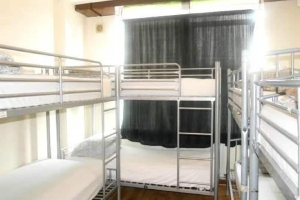 Kensal Green Backpackers