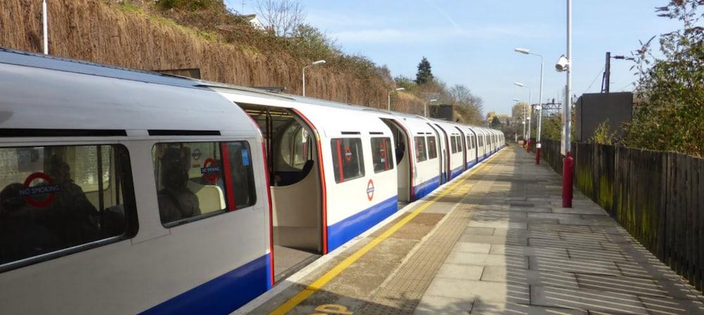 Kensal Green Backpackers