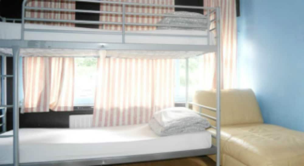 Kensal Green Backpackers