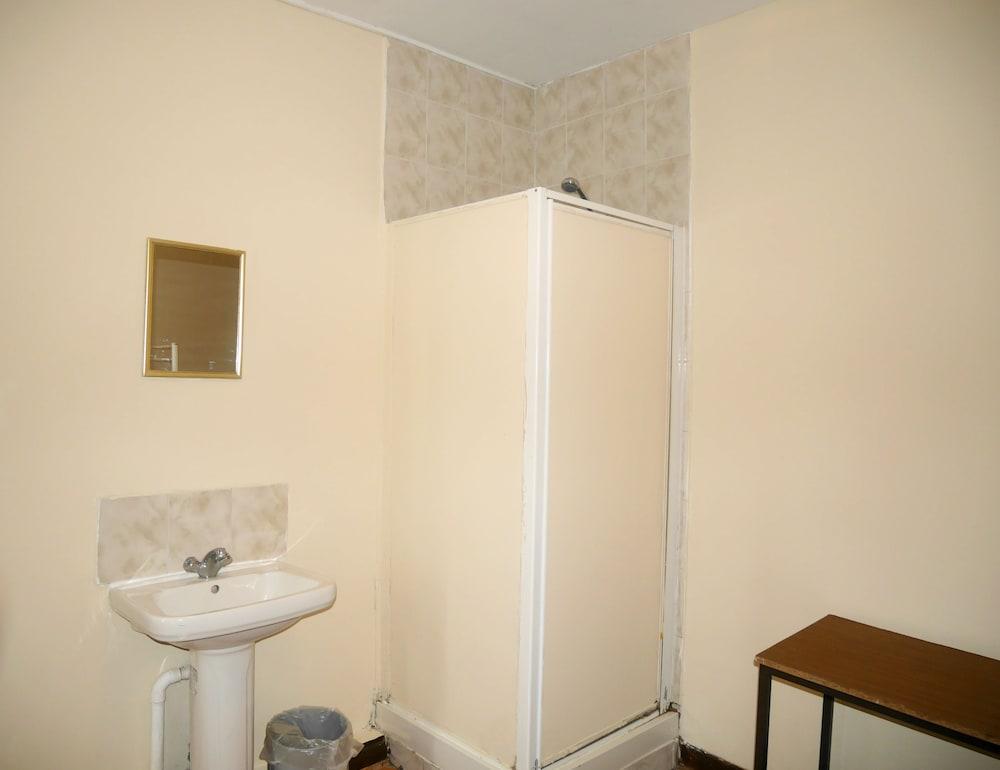 Kensal Green Backpackers