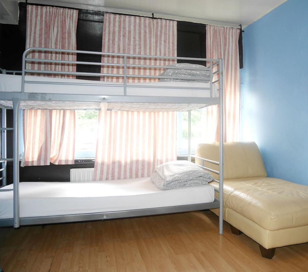 Kensal Green Backpackers