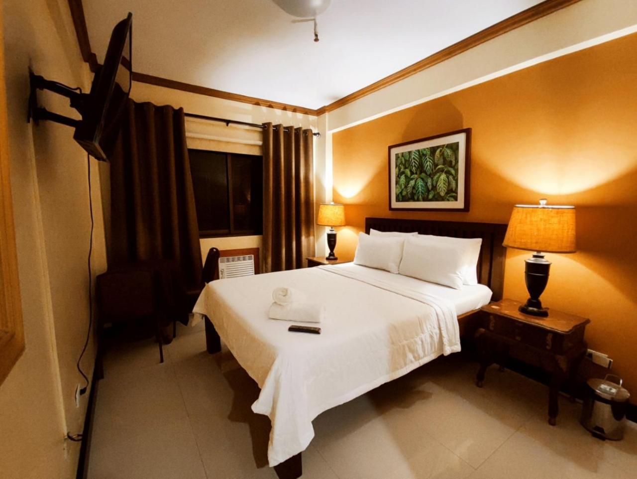 Spring Plaza Hotel em Dasmarinas