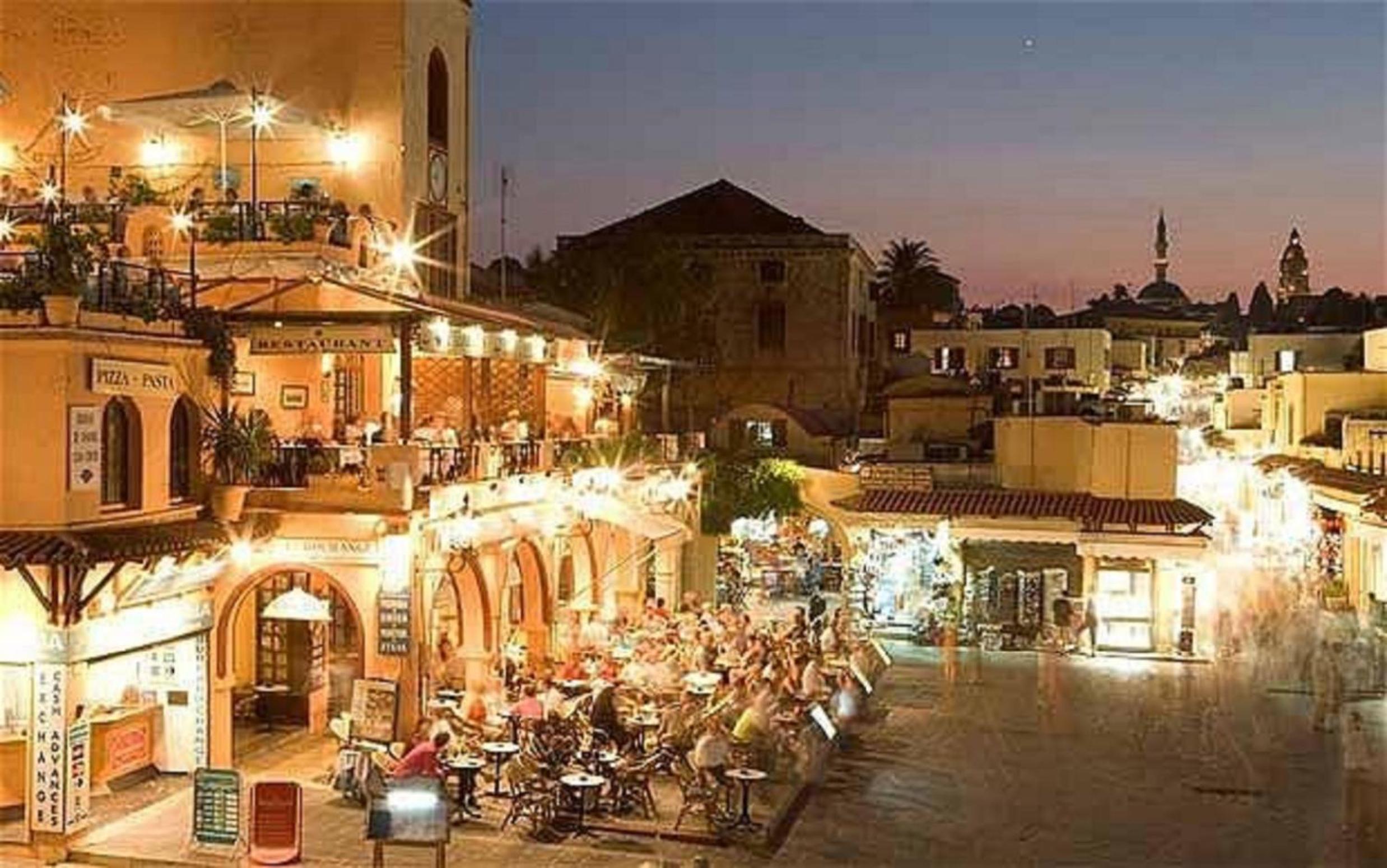 3 Charites Old Town 3 * - pic #3