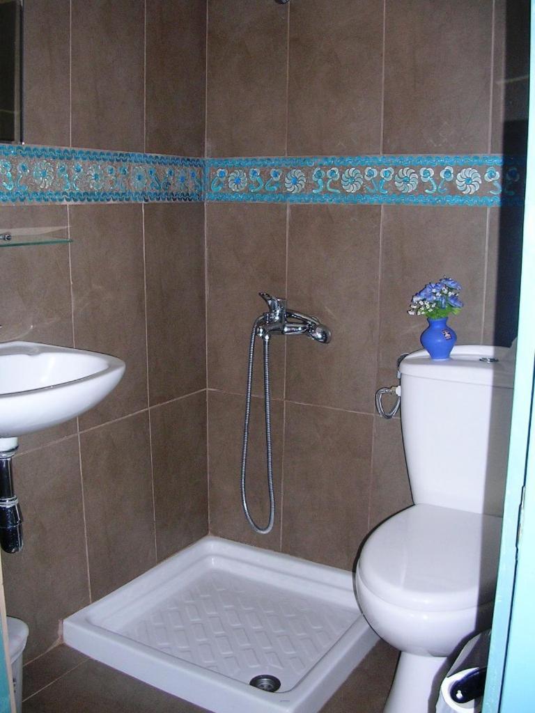 Lena Pension  Lena Pension