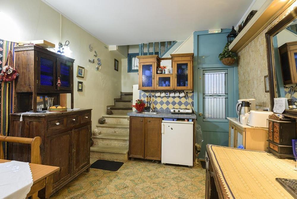 Lena Pension  Lena Pension