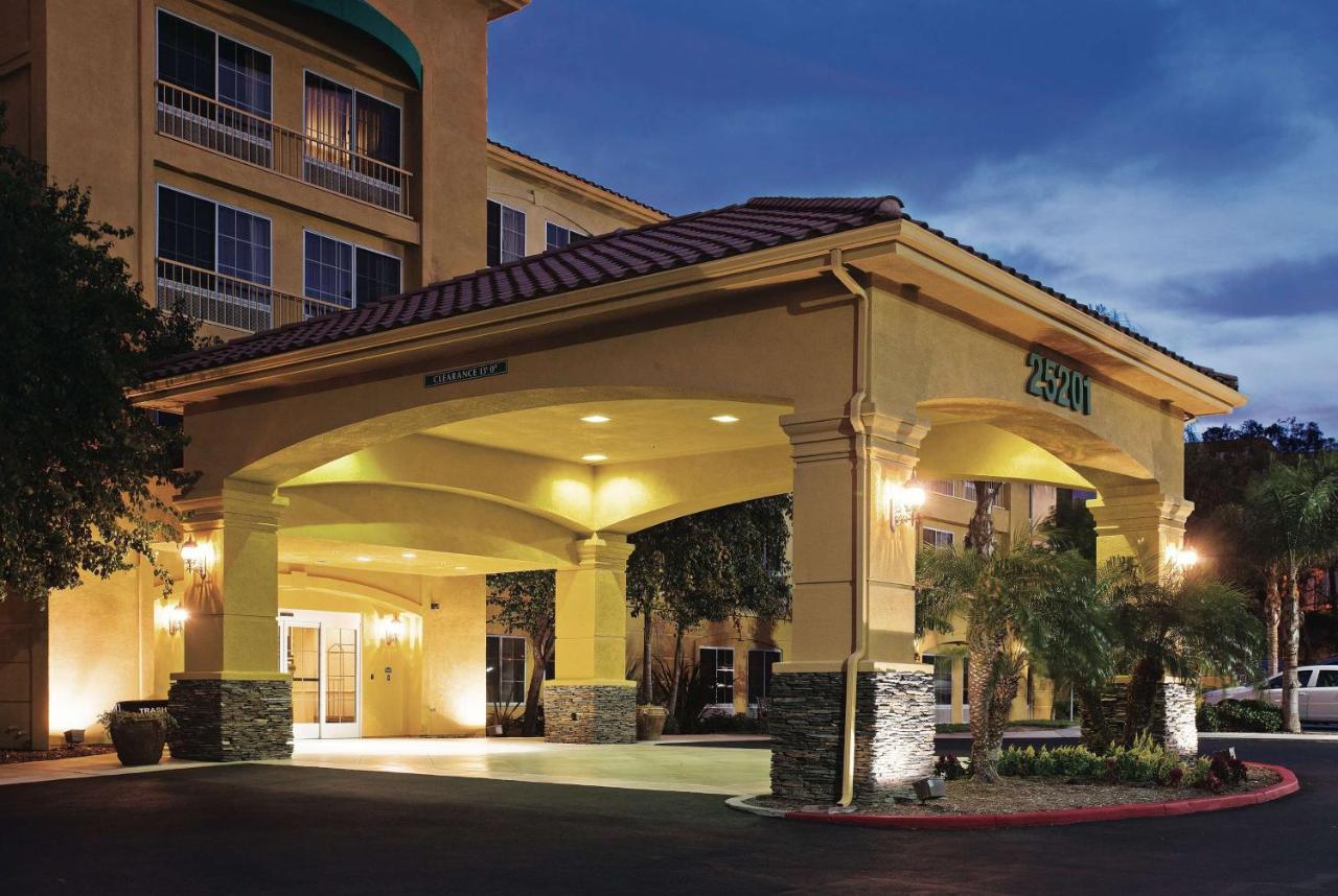 La Quinta Inn & Suites by Wyndham Santa Clarita - Valencia em Stevenson-ranch