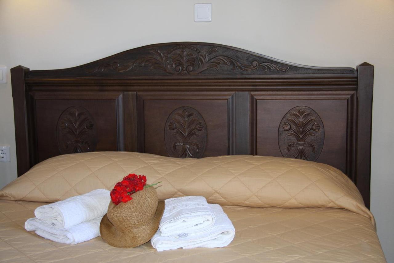 Maria\'s Place 3 * Maria\'s Place 3 *