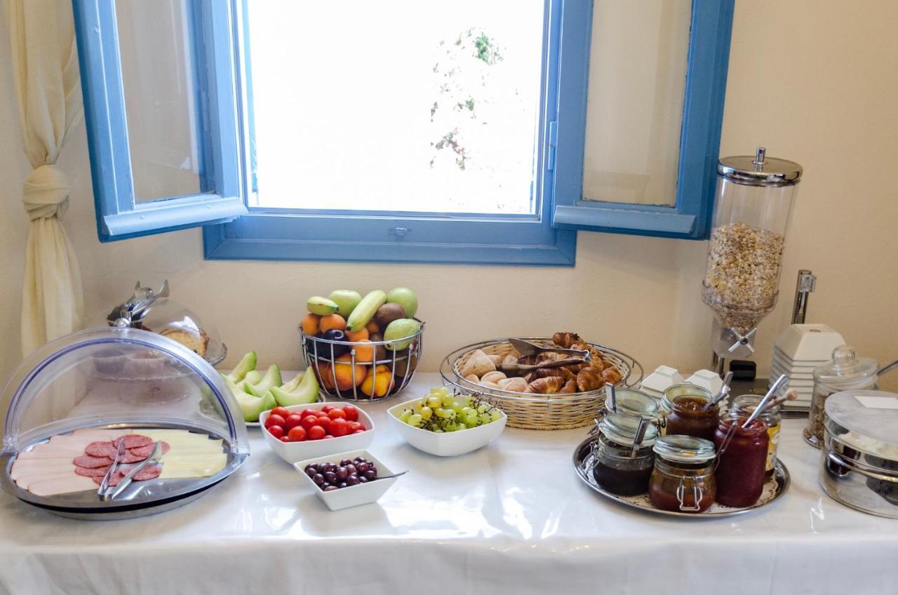 Maria\'s Place 3 * Maria\'s Place 3 *