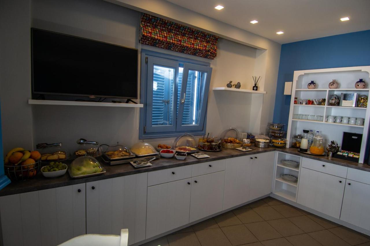 Maria\'s Place 3 * Maria\'s Place 3 *