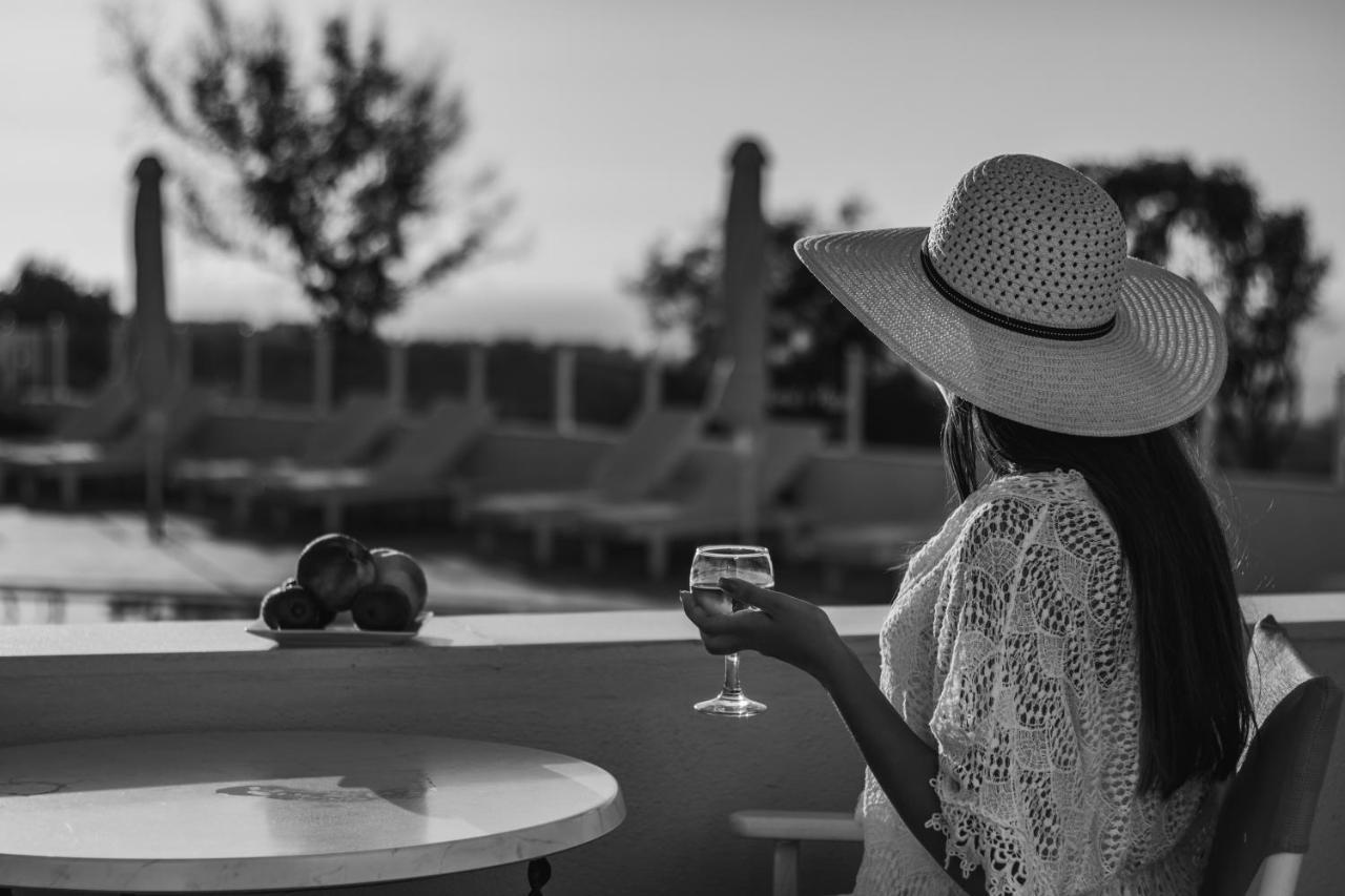 Maria\'s Place 3 * Maria\'s Place 3 *