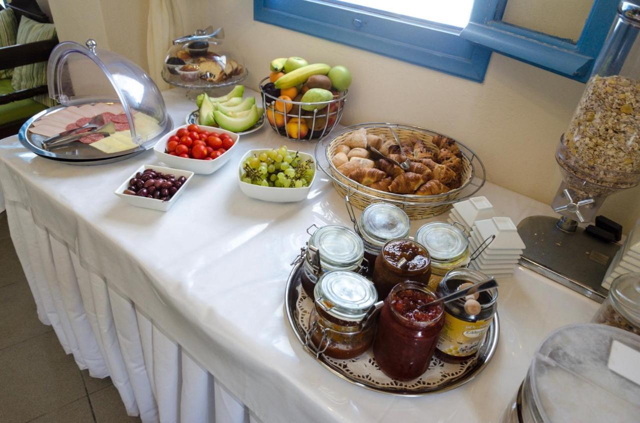 Maria\'s Place 3 * Maria\'s Place 3 *