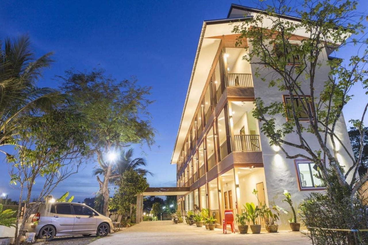 Yaibua Hotel (Adults only) em Chanthaburi