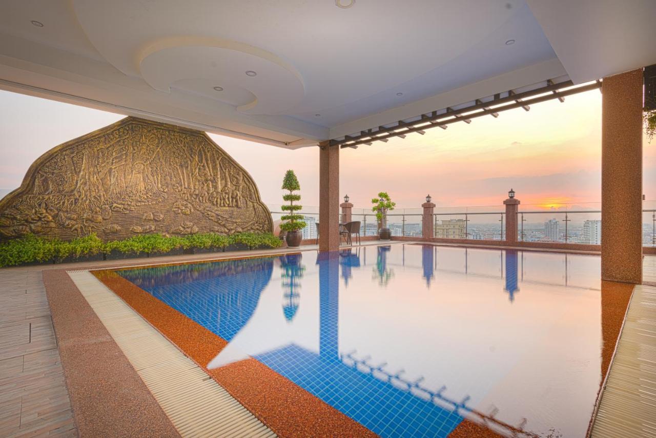 Queen Mansion in Phnom-penh