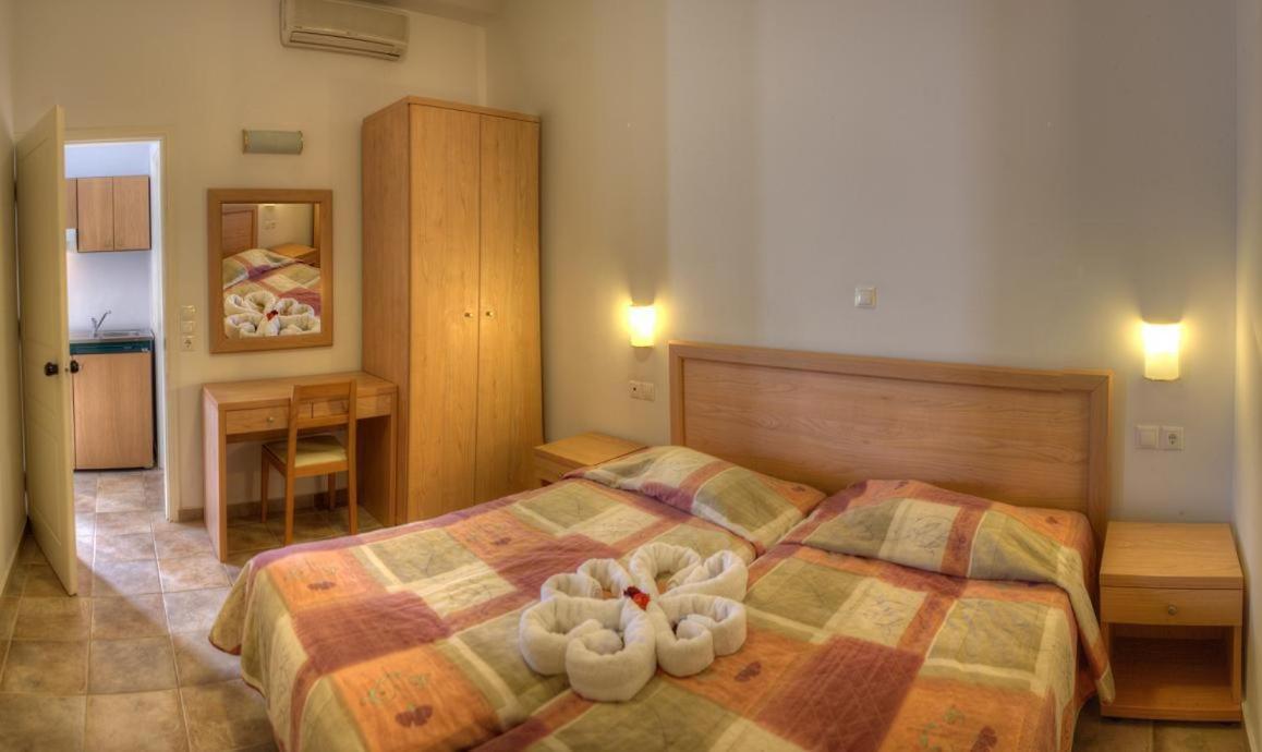 Kambos Village 4 *