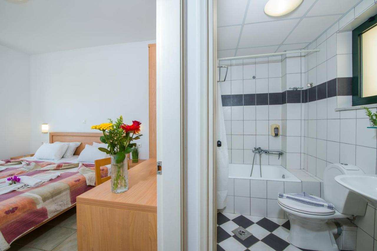 Kambos Village 4 *