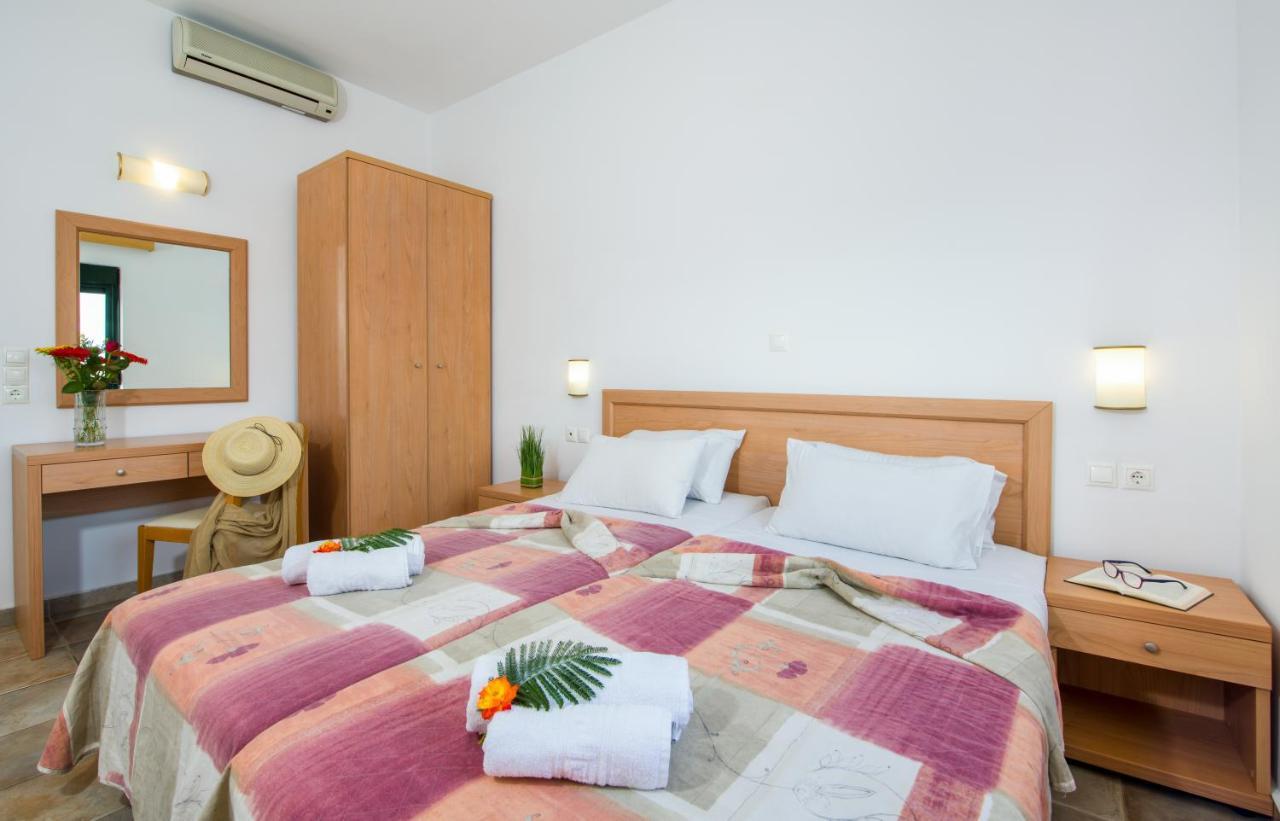 Kambos Village 4 *