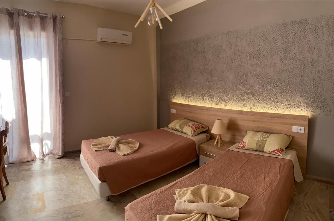 Greek Islands Studios 2 *