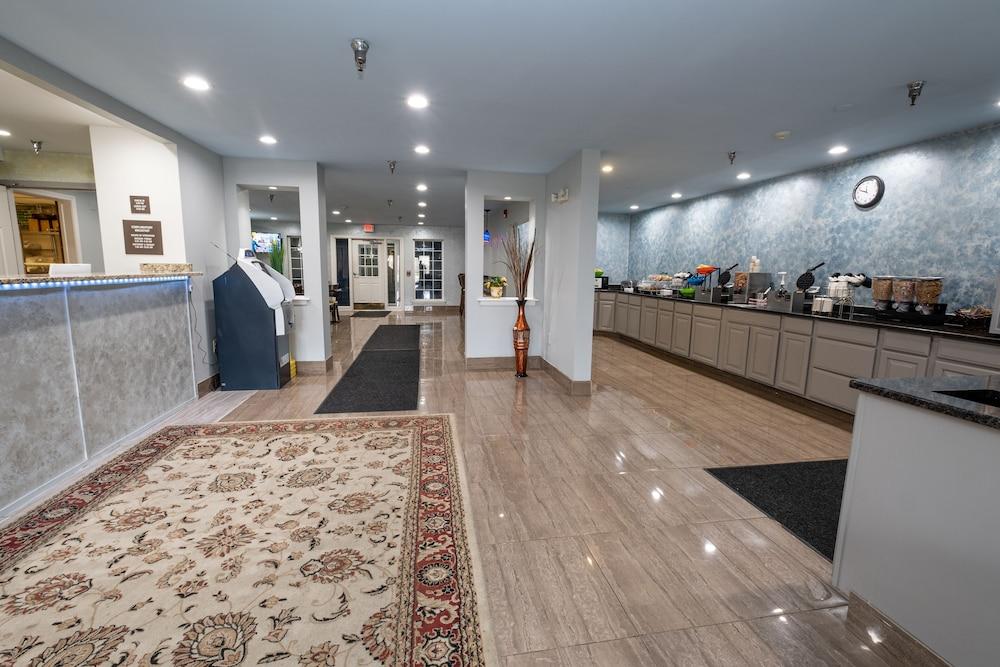 Hilltop Inn & Suites em North-stonington