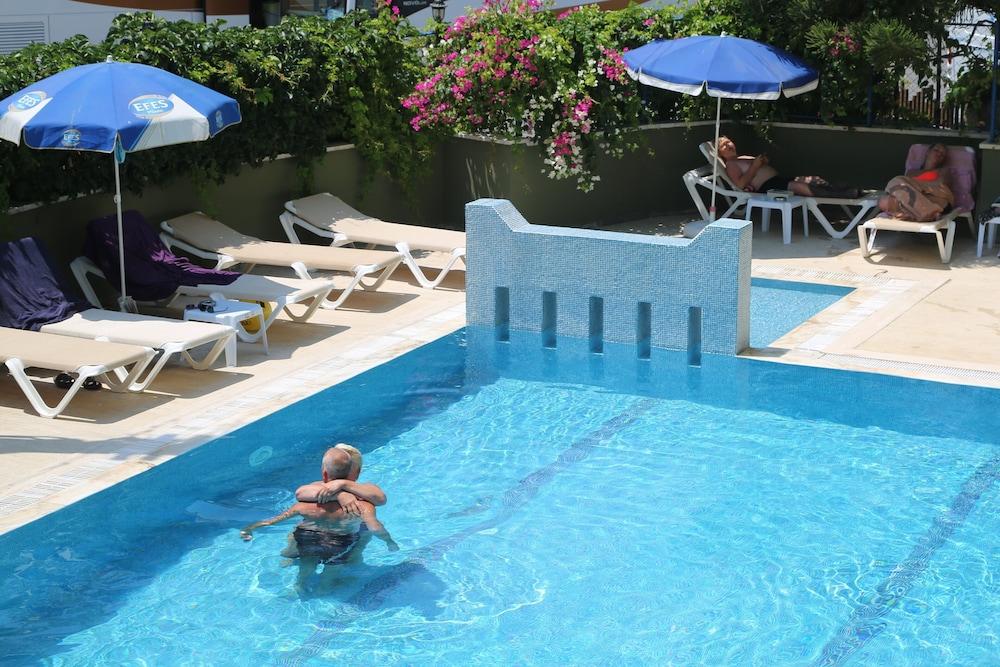 Almera Park Apart Hotel