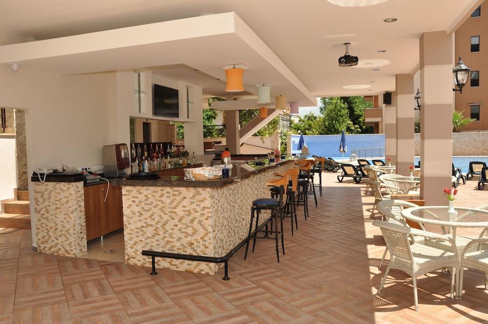 Almera Park Apart Hotel