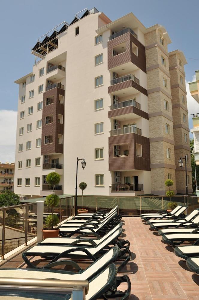 Almera Park Apart Hotel