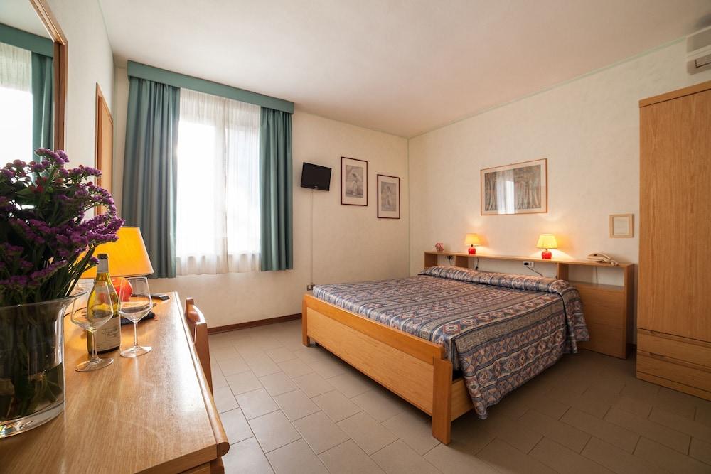 Hotel Villa Tierreno em Marina-di-castagneto-carducci