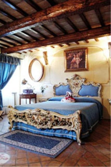 Il Paradiso Del Re em Arcevia