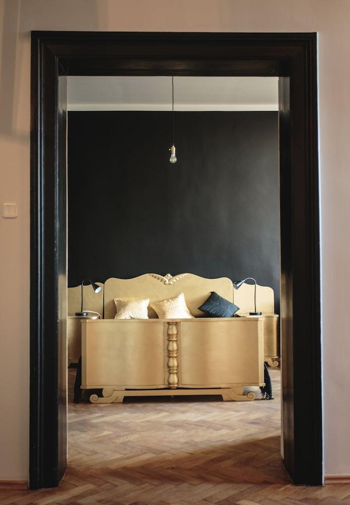 Boutique Apartments - Main Market Square