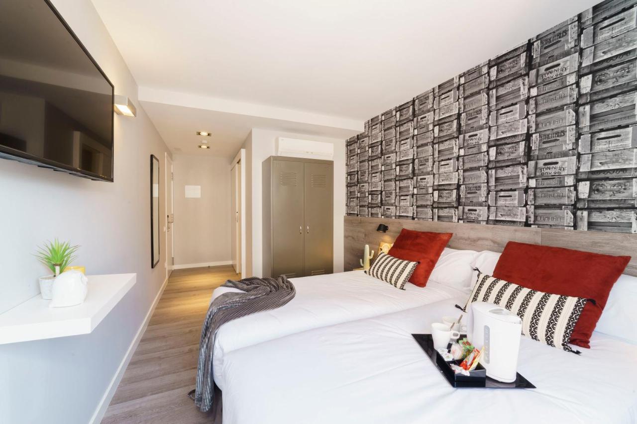 Wander by Pillow Hostal (Adults only) in Barcelona