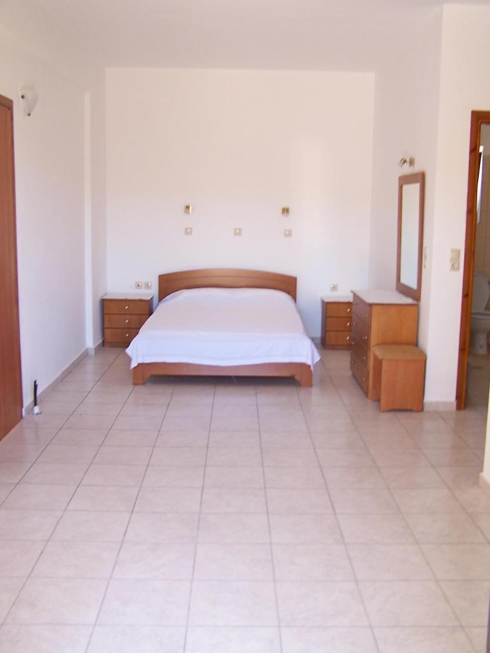 Aptera Hotel 2 *