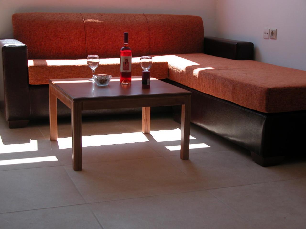 Aptera Hotel 2 *