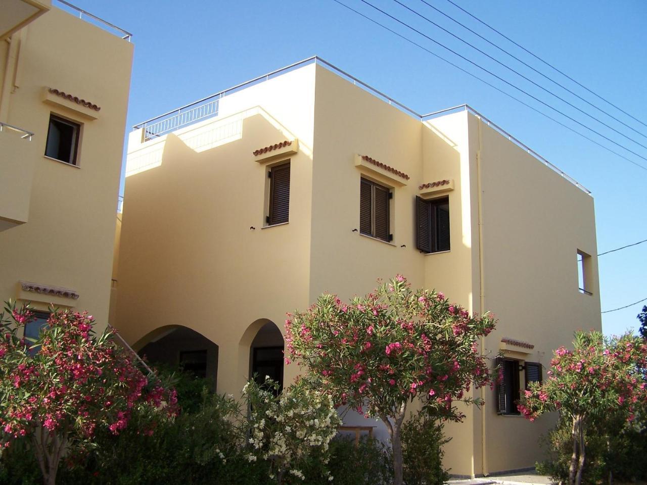 Aptera Hotel 2 *