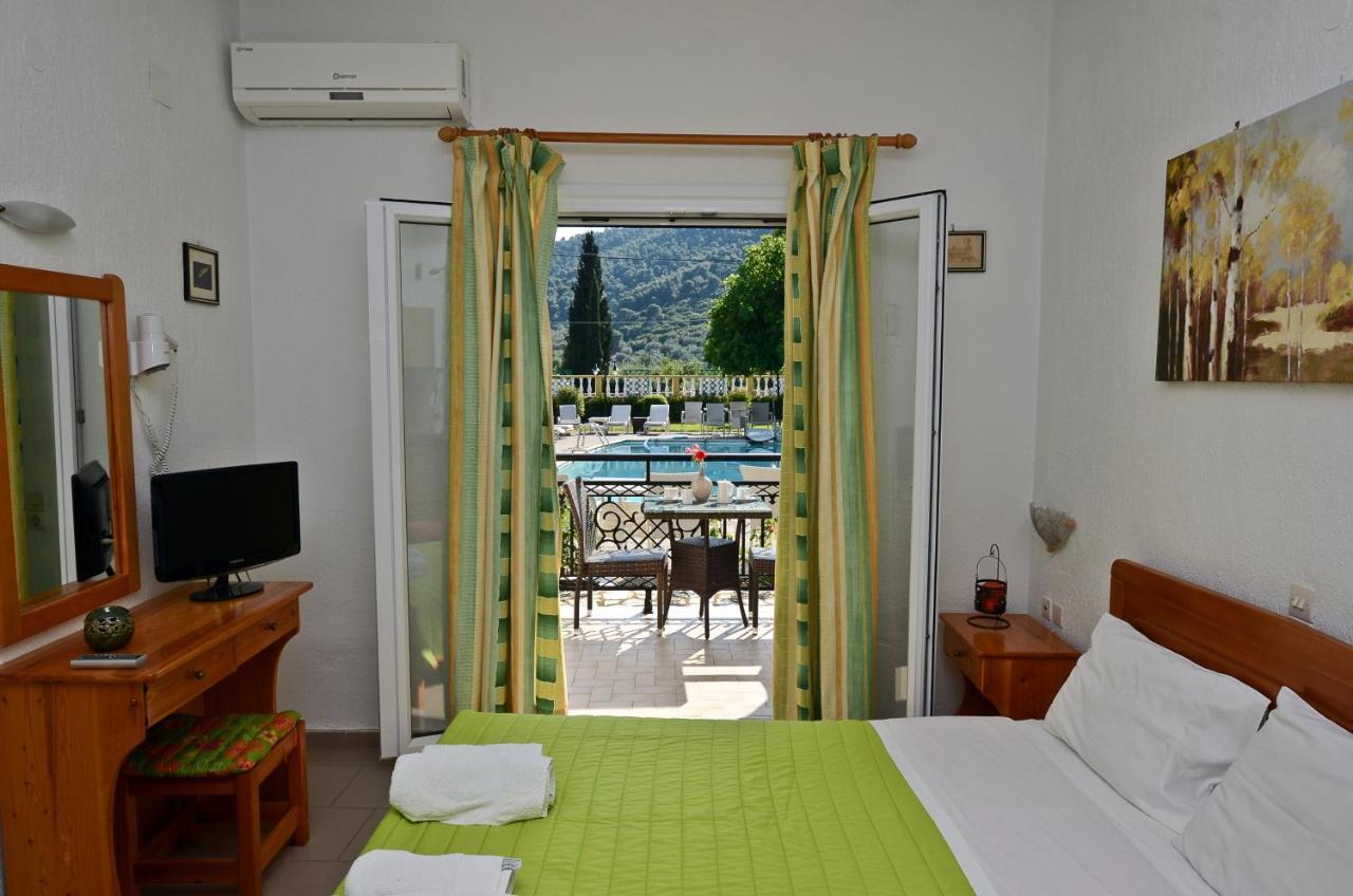 Pegasus Studios & Apartments 3 *