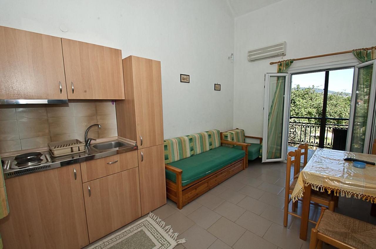 Pegasus Studios & Apartments 3 *