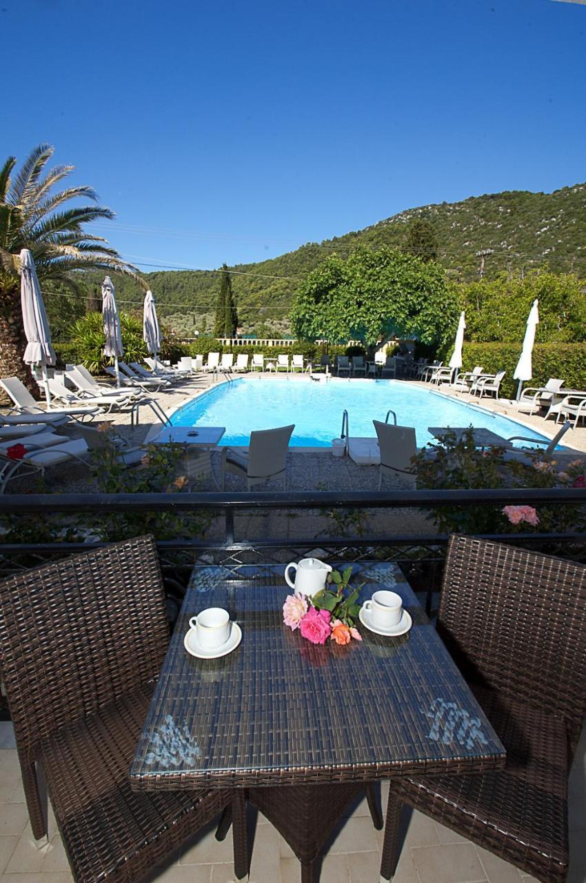 Pegasus Studios & Apartments 3 *
