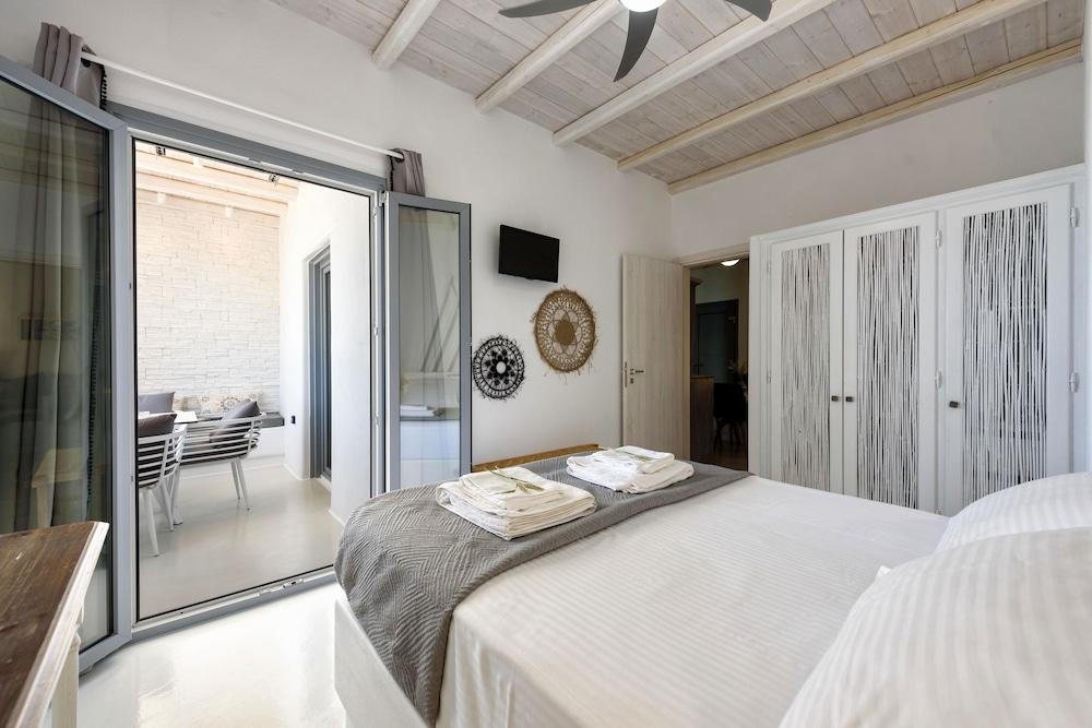 Blue Waves Suites & Apartments 2 *