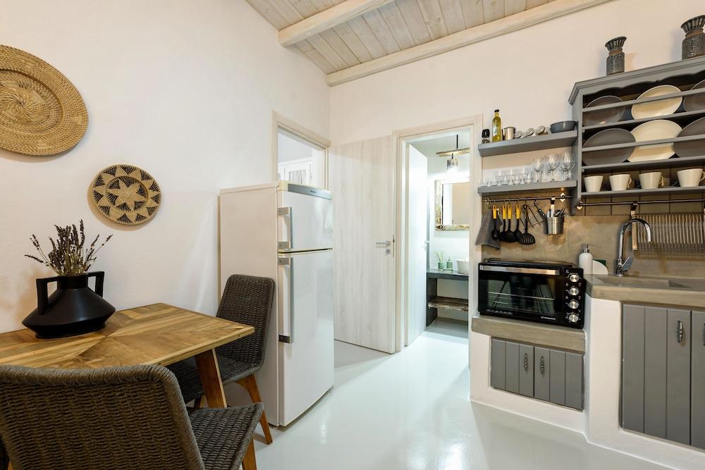 Blue Waves Suites & Apartments 2 *