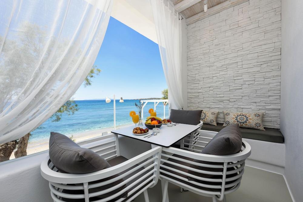 Blue Waves Suites & Apartments 2 *