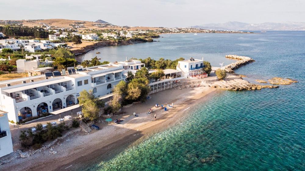 Blue Waves Suites & Apartments 2 *