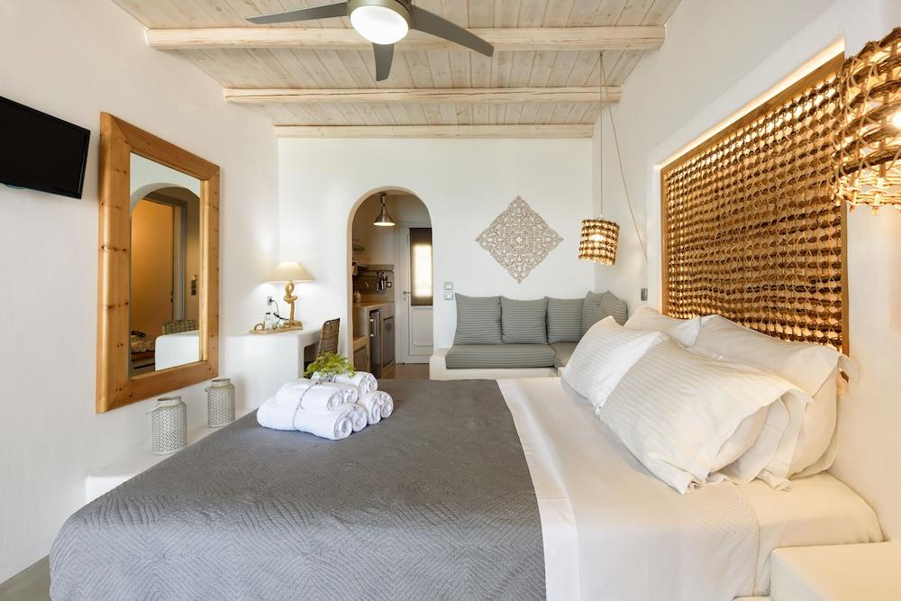 Blue Waves Suites & Apartments 2 *