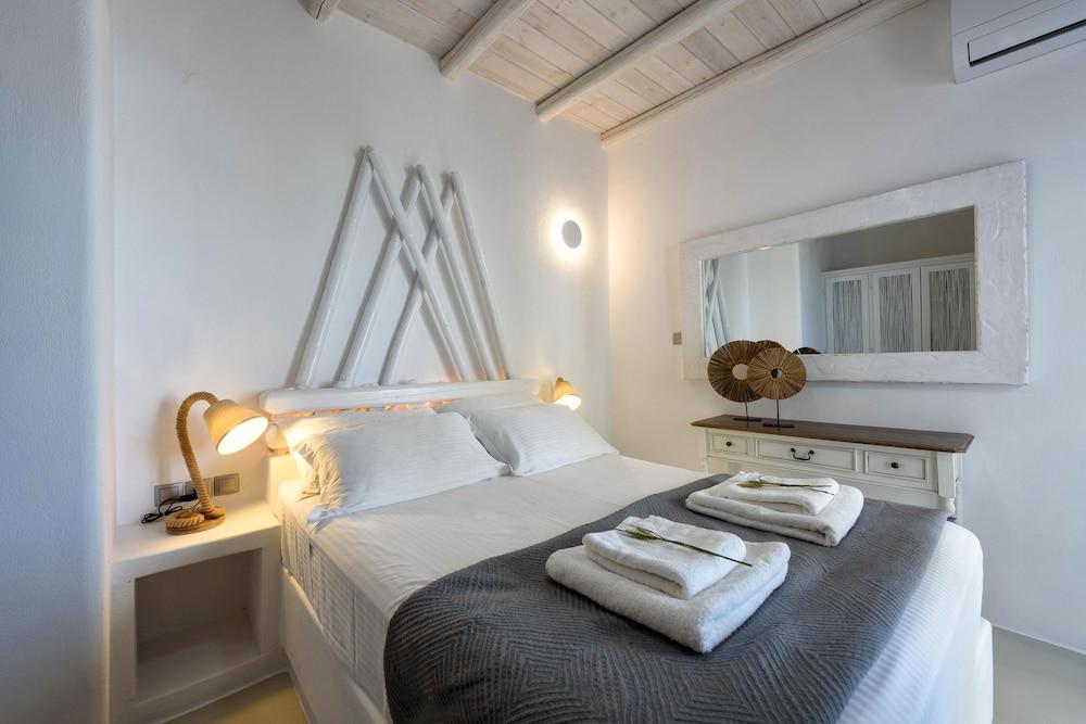 Blue Waves Suites & Apartments 2 *