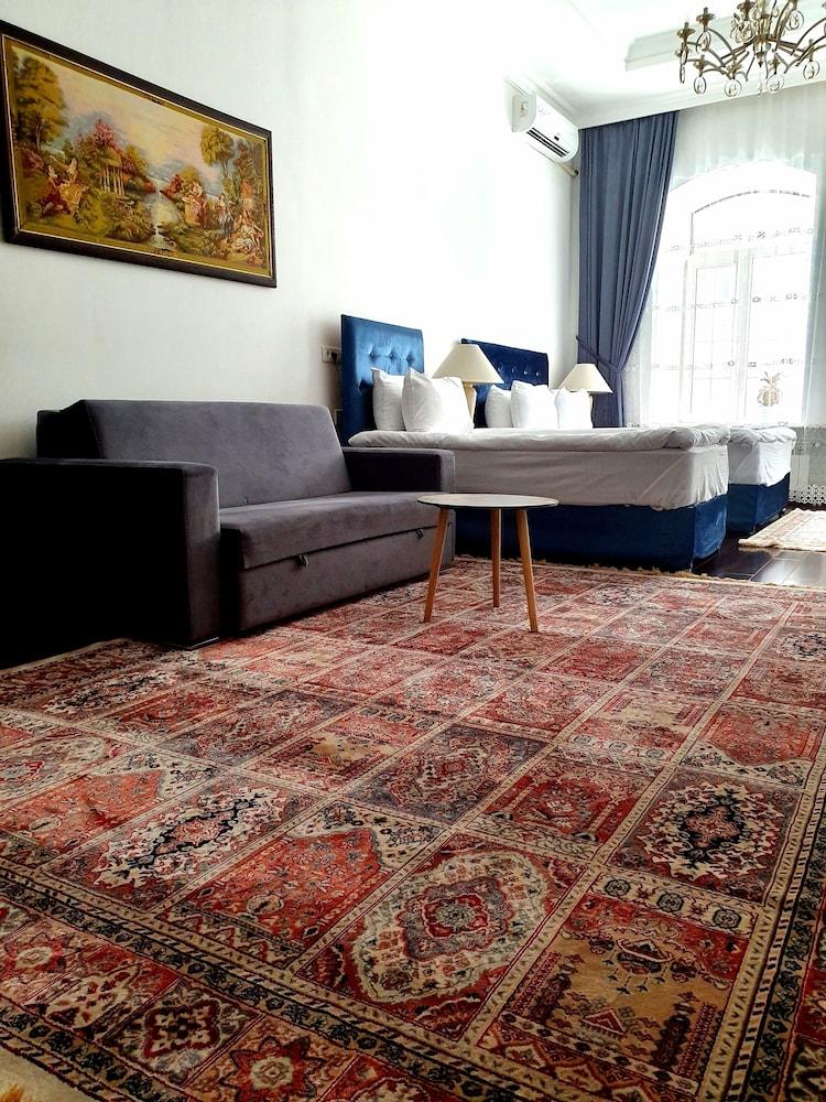 La Casa Hotel Baku
